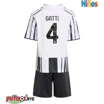 Camiseta Juventus Federico Gatti #4 Primera Equipación para niños 2025-26 manga corta (+ pantalones cortos)